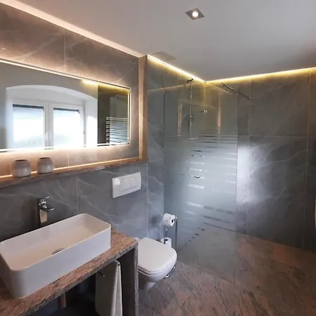 Peaceful Couples' Getaway Apartman *